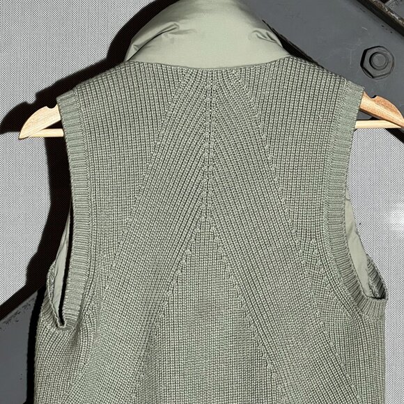 Athleta INCLINE HYBRID Merino Wool Puffer Vest Sage XS - Picture 4 of 7